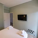 Central Apartments * كارداميلي