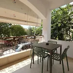 Central Apartments *