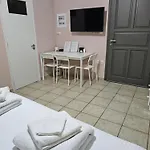 Central Apartments * 卡德哈米利