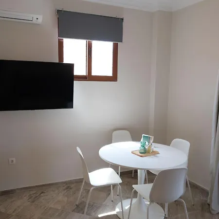 Central Apartments Apartamento Kardamyli