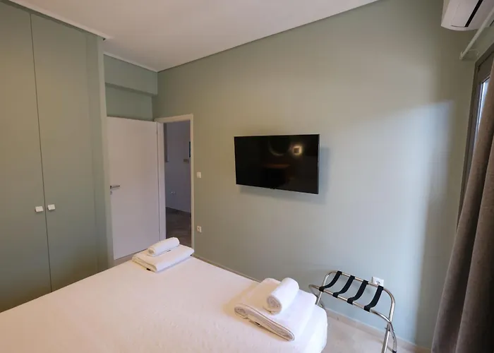 Central Apartments * Kardhamili